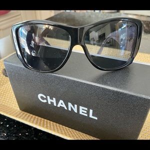 Oversized Chanel sunglasses with rhinestones